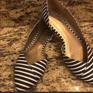 BCBG Blue and White Striped Point Toe Flats S 6.5